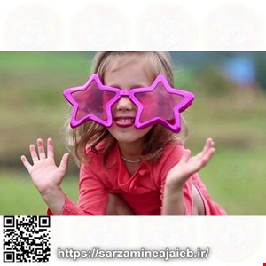  شامل عینک بزرگ و کلاگیس